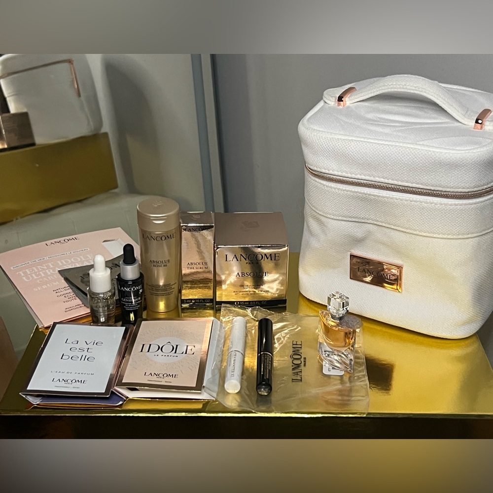 Lancome White Vanity Bag Bundle – Skincare, Perfume & Makeup Deluxe Set